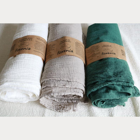 Scarf made of woven fabric, scarves made of natural fabrics