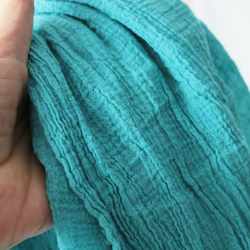 Scarf made of woven fabric, scarves made of natural fabrics